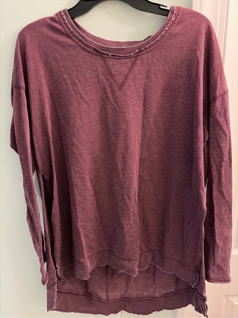 Relaxed Women's Long-Sleeve Top in Plum
